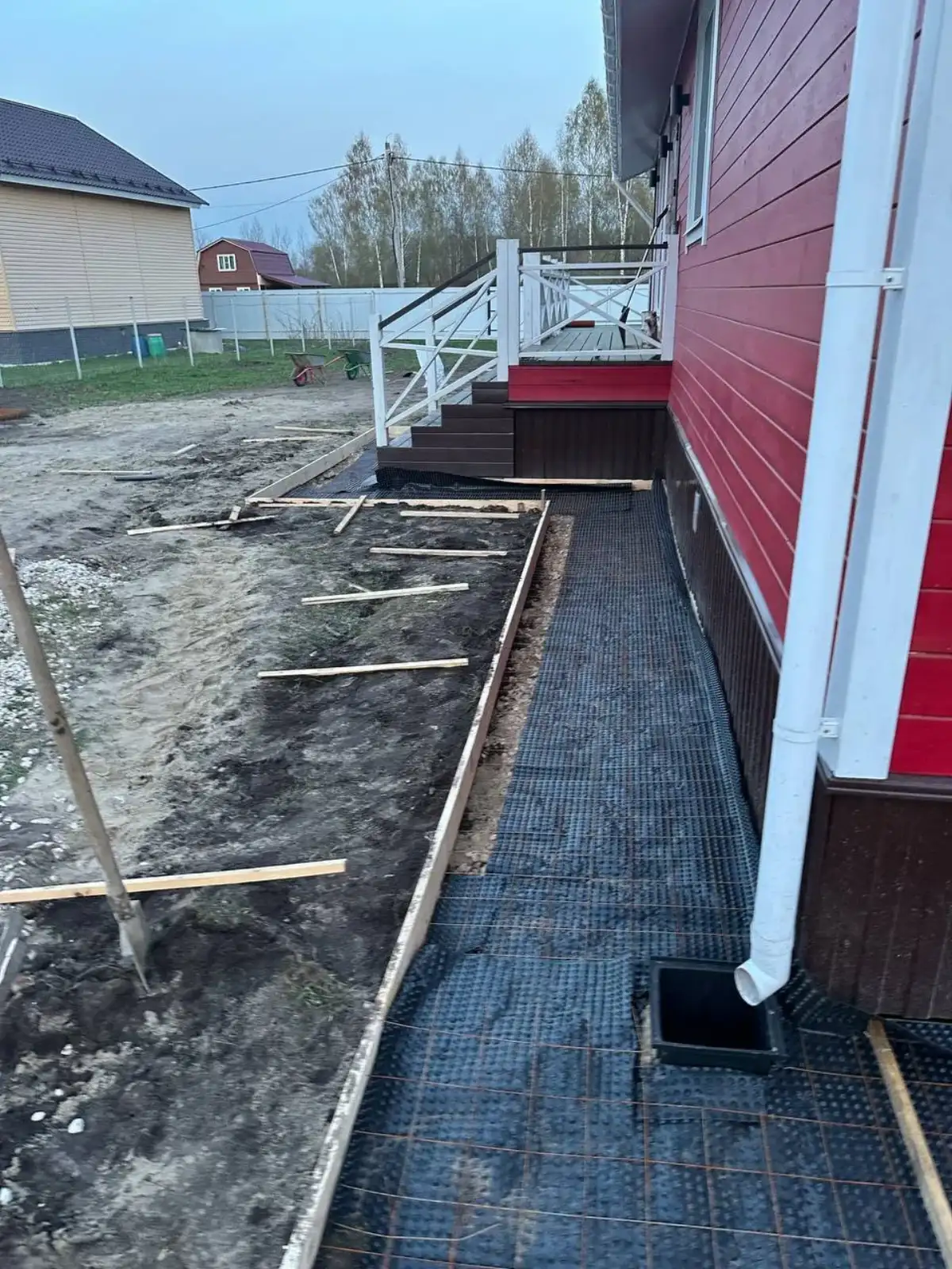 Утепленная отмостка - монтаж